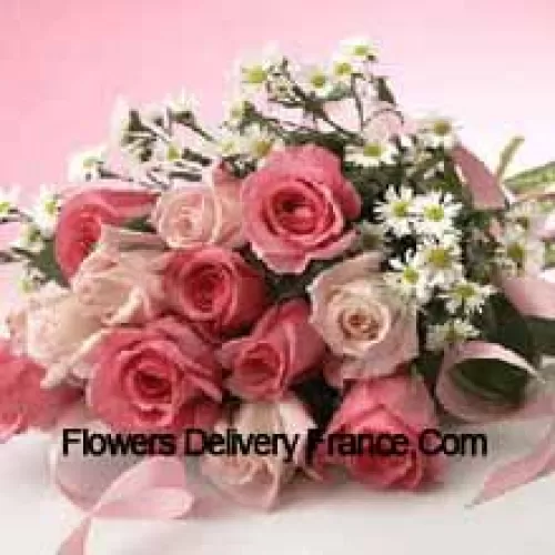 Bouquet de 11 roses roses avec statice pourpre