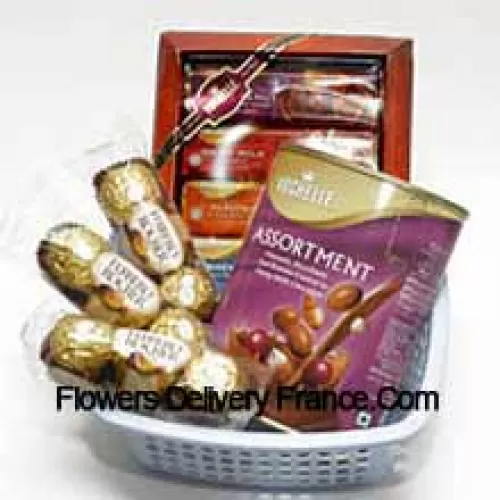 3 pequeños paquetes de 3 piezas de Ferrero Rocher acompañados de dos cajas de chocolate Vochelle importado (este producto debe ir acompañado con las flores. También tenga en cuenta que reemplazaremos Vochelle con cualquier otro chocolate de valor equivalente en caso de no disponibilidad)