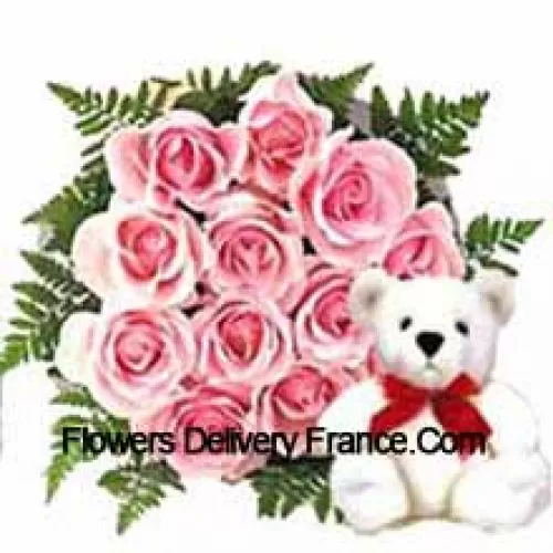 Ramo de 11 rosas rosadas con un lindo osito de peluche