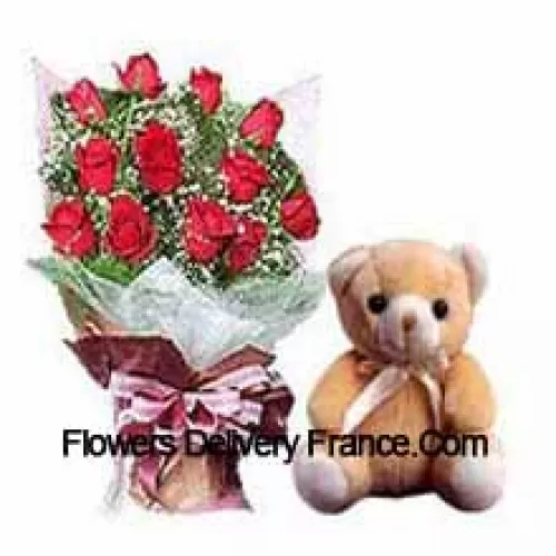 Bouquet aus 11 roten Rosen mit Füllern und einem kleinen niedlichen Teddybär