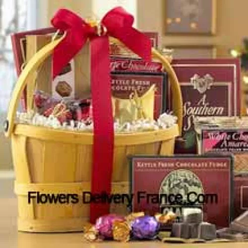 Een klassieke combinatie van de lekkerste luxe chocolaatjes maakt deze cadeaumand perfect voor iedereen die van zoetigheid houdt. Bevat Italiaanse Chocolade Truffels, knapperige Amandel Roca, Witte Chocolade Amaretto Wafers, Chocolade Fudge, romige Melkchocolade, Belgische Chocolaatjes en diverse individueel verpakte Godiva Chocolaatjes. We verpakken alles in een herbruikbare handmand en verzenden uw cadeau rechtstreeks naar de ontvanger. (Let op: Wij behouden ons het recht voor om elk product te vervangen door een geschikt product van gelijke waarde in geval van niet-beschikbaarheid van een bepaald product)